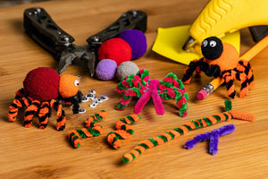 Spider craft with pipe cleaners using the Assorted Colour Long Pipe Cleaners Pack of 120